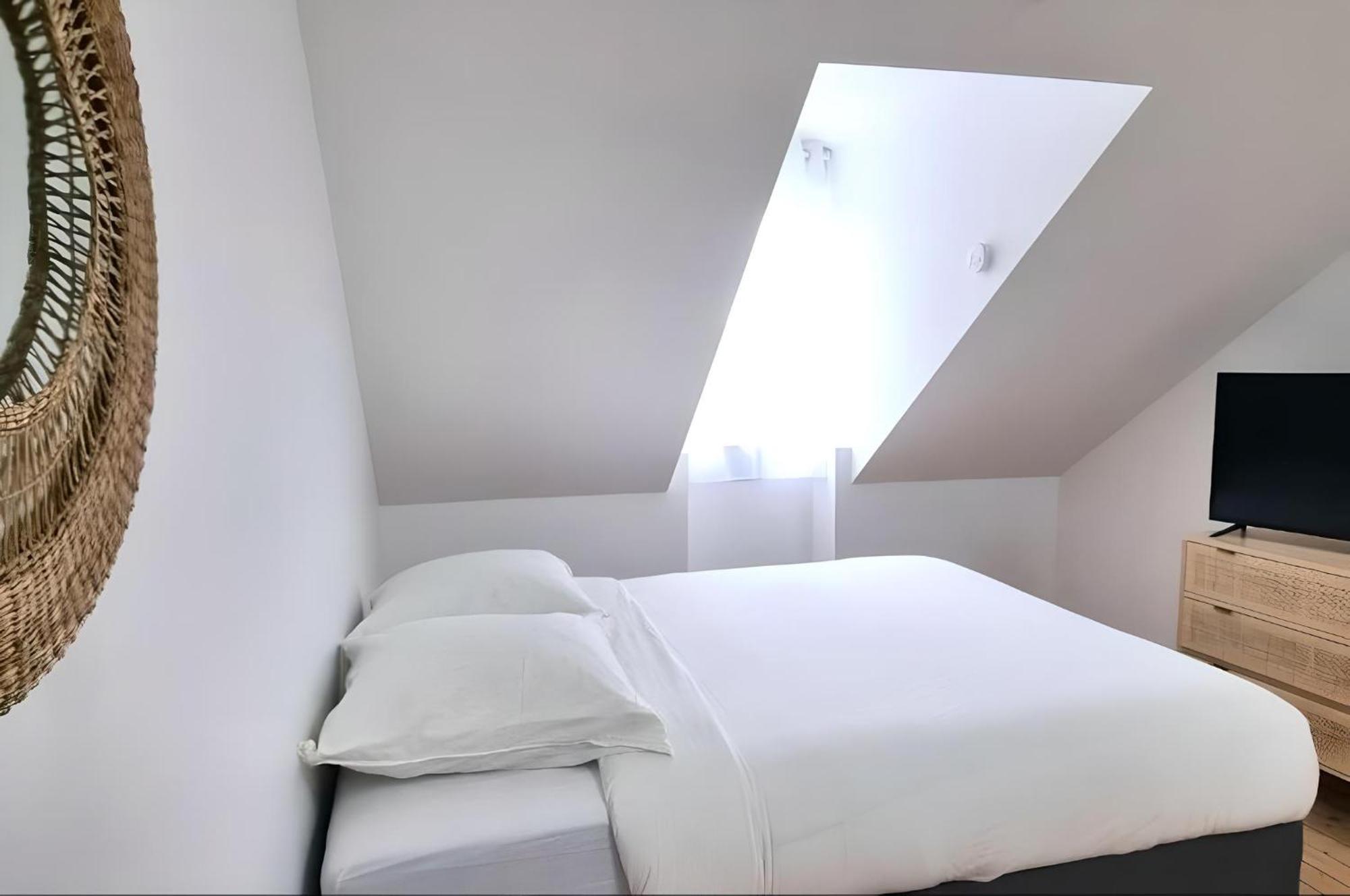 Loft Lumineux Tres Spacieux - Parking Gratuit Шатору Екстер'єр фото